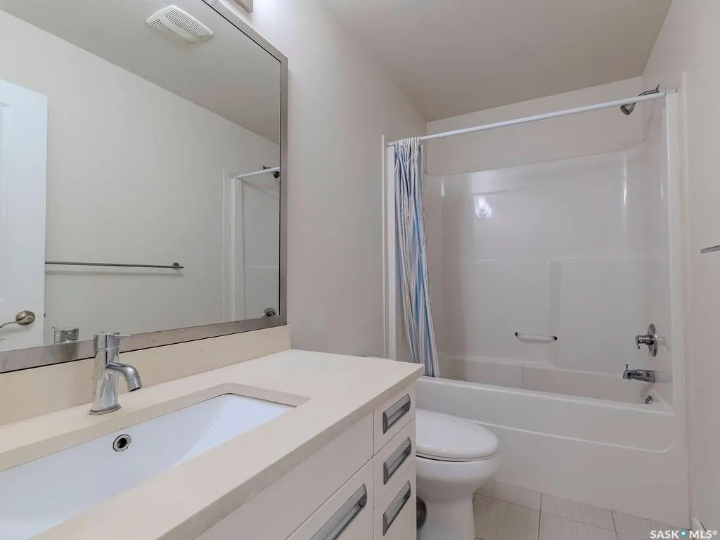 135 Ashworth Crescent Saskatoon SK S7T 0N1