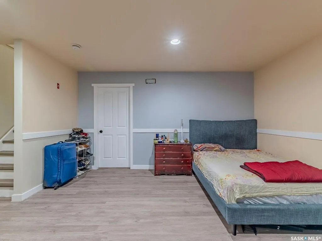 135 Ashworth Crescent Saskatoon SK S7T 0N1