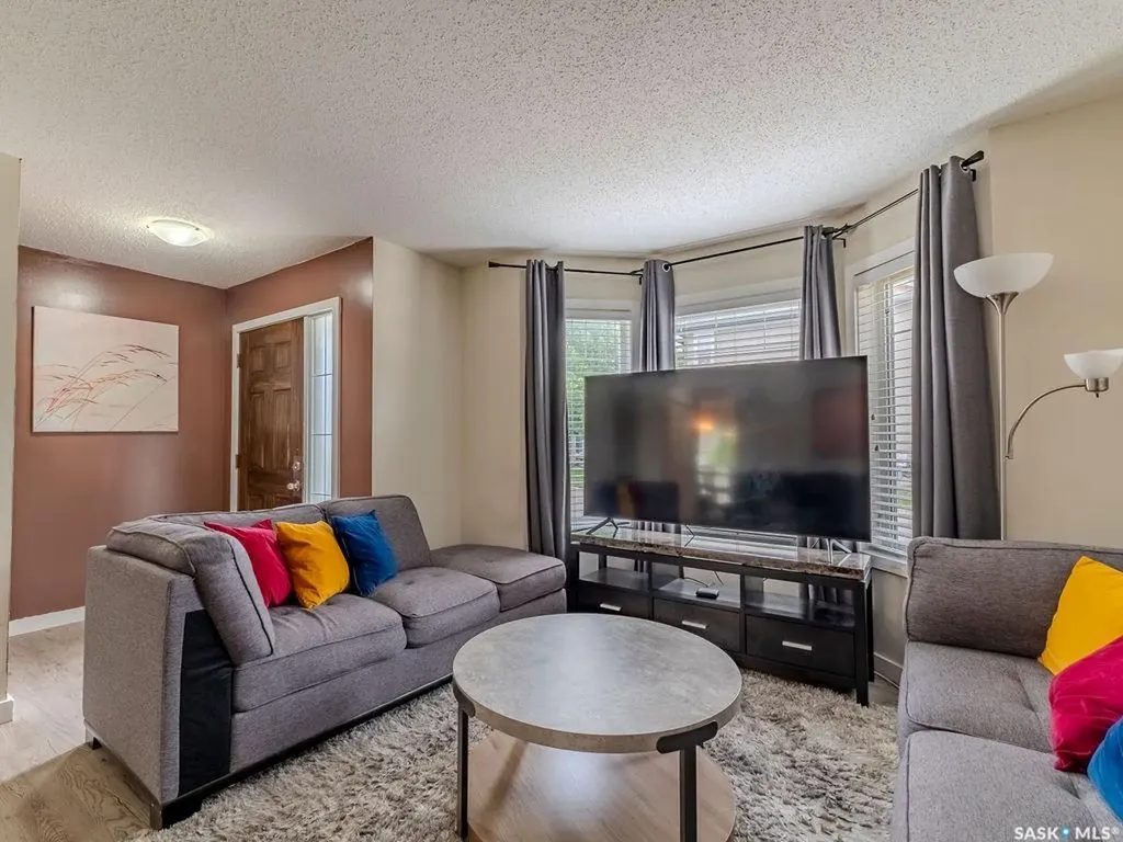 135 Ashworth Crescent Saskatoon SK S7T 0N1