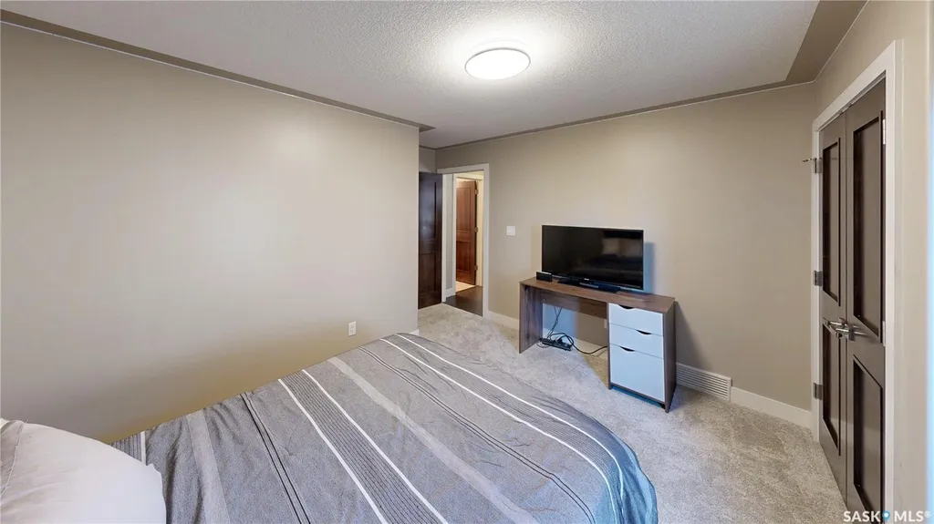 8095 Fairways West Drive Regina SK S4Y 0A4