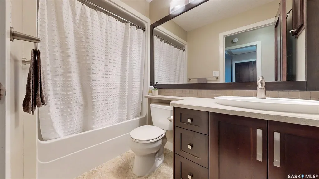 8095 Fairways West Drive Regina SK S4Y 0A4