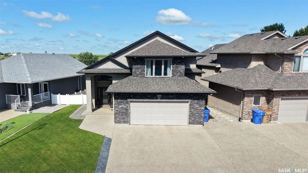 8095 Fairways West Drive Regina SK S4Y 0A4
