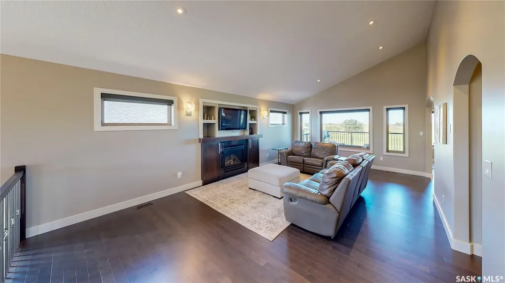 8095 Fairways West Drive Regina SK S4Y 0A4