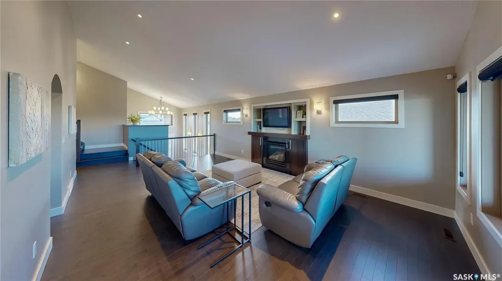 8095 Fairways West Drive Regina SK S4Y 0A4