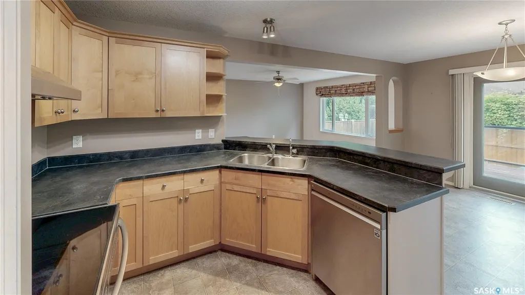 7058 Wascana Cove Drive Regina SK S4V 3E9