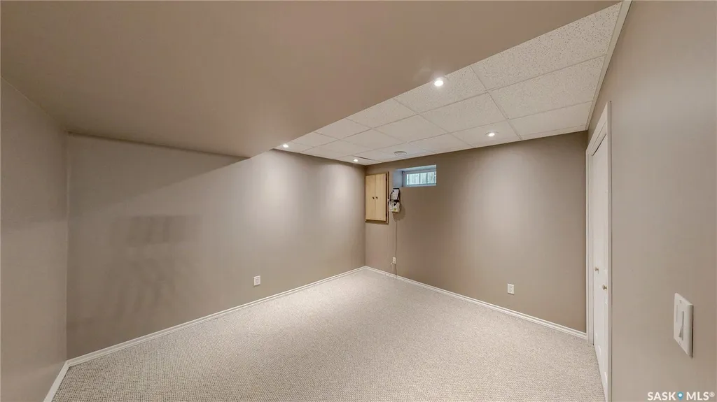 7058 Wascana Cove Drive Regina SK S4V 3E9