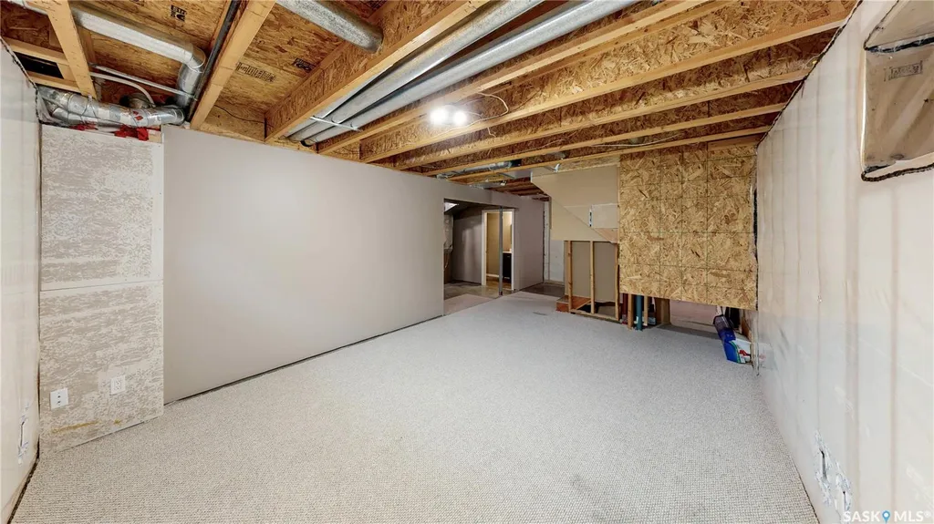 7058 Wascana Cove Drive Regina SK S4V 3E9