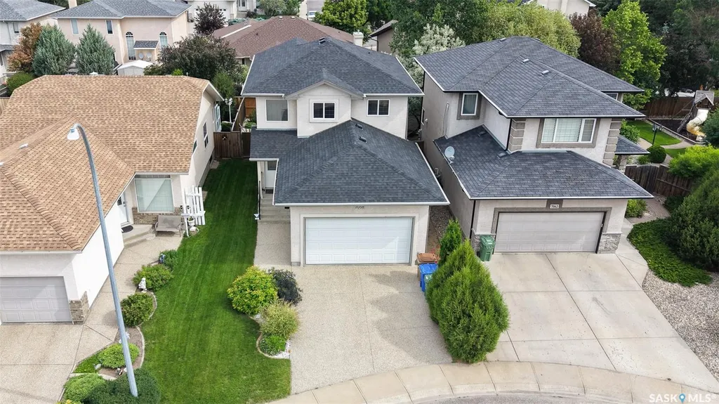 7058 Wascana Cove Drive Regina SK S4V 3E9