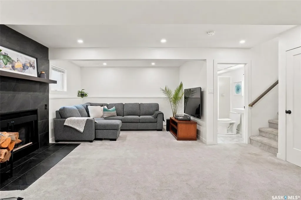 342 Haslam Crescent Saskatoon SK S7S 1E5
