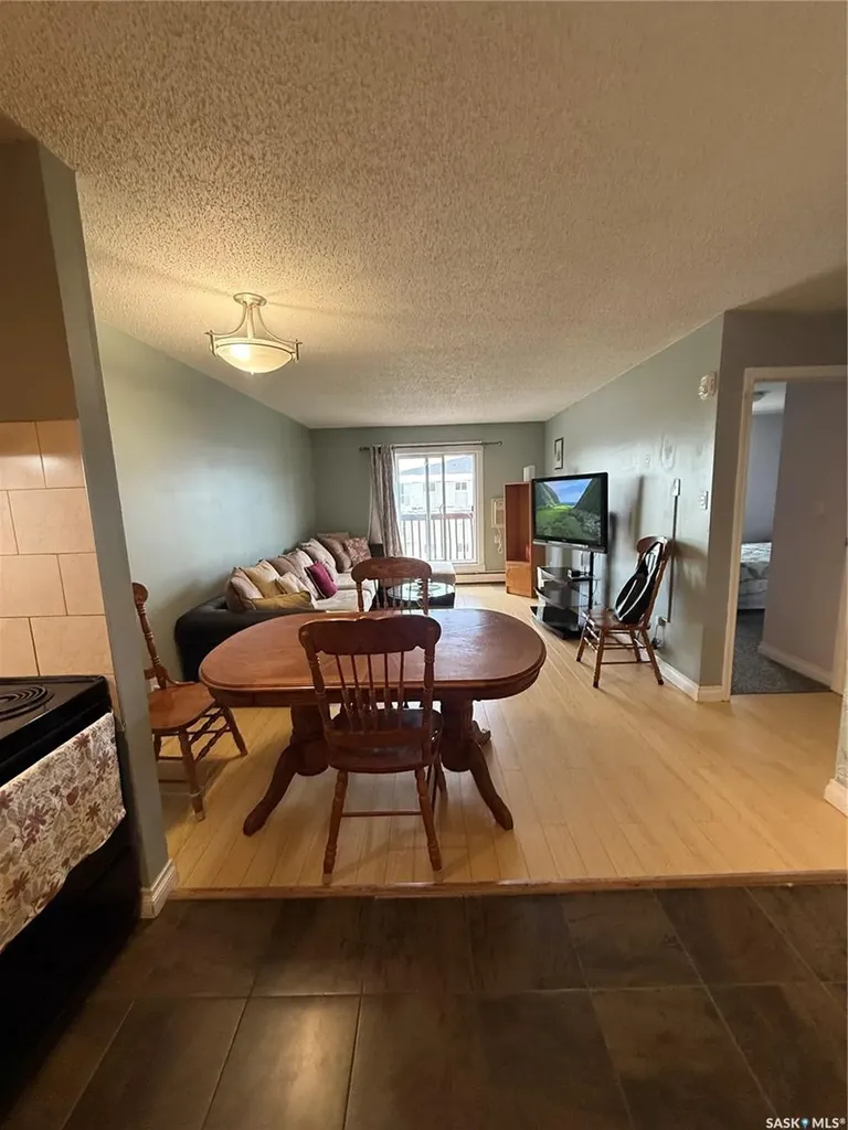 522 X Avenue S Saskatoon SK S7M 4X9