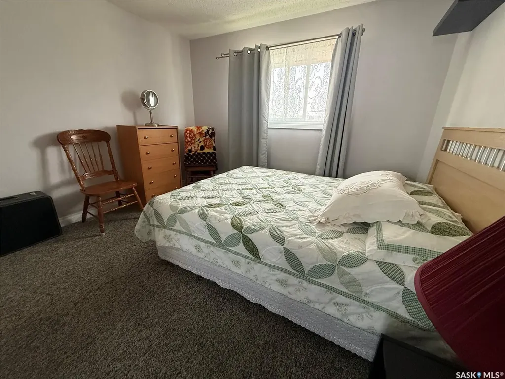522 X Avenue S Saskatoon SK S7M 4X9