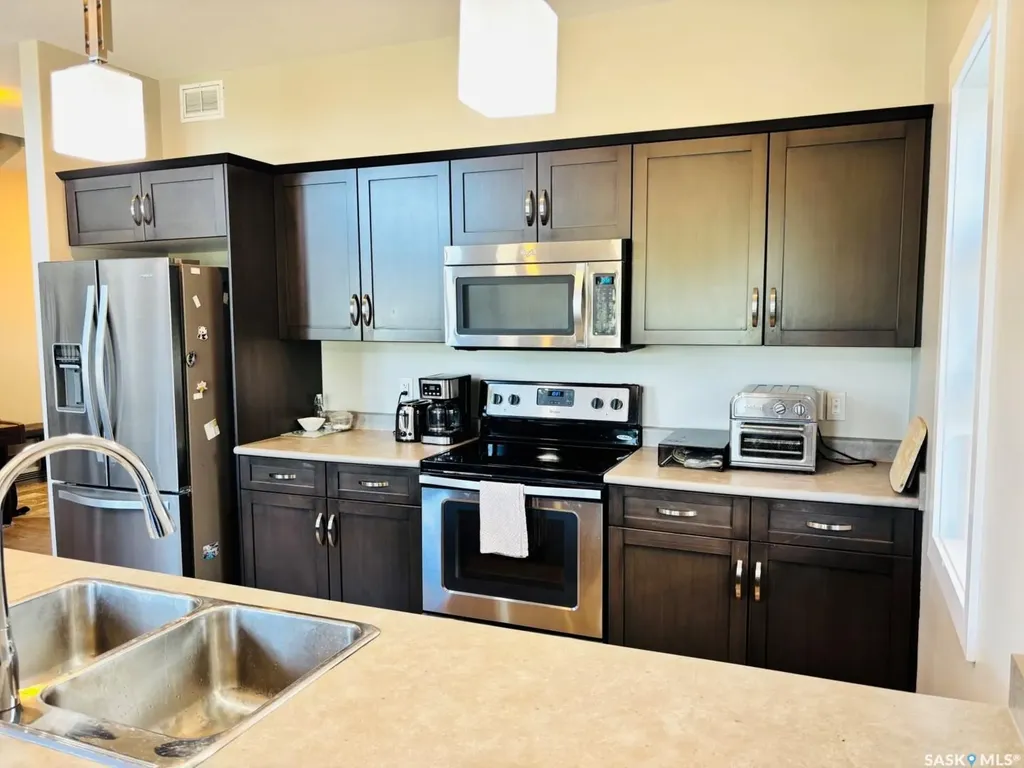 255 Eaton Crescent Saskatoon SK S7V 0H4