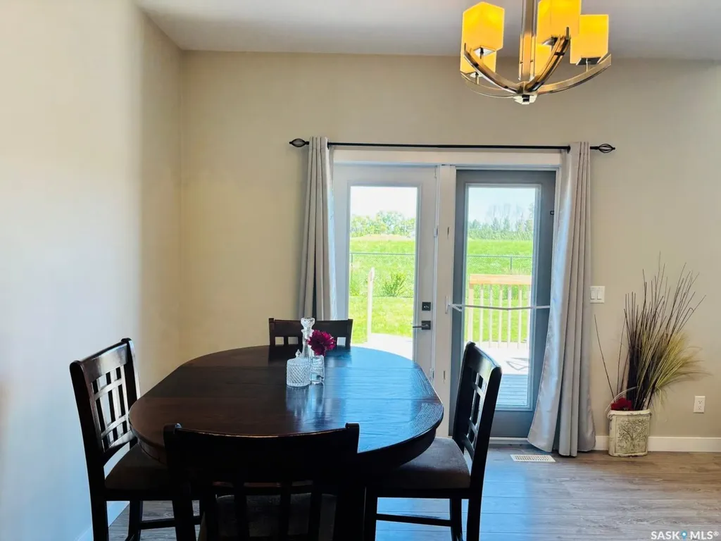 255 Eaton Crescent Saskatoon SK S7V 0H4