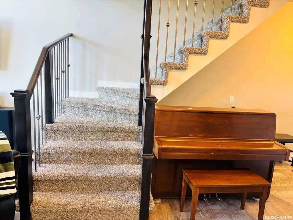 255 Eaton Crescent Saskatoon SK S7V 0H4