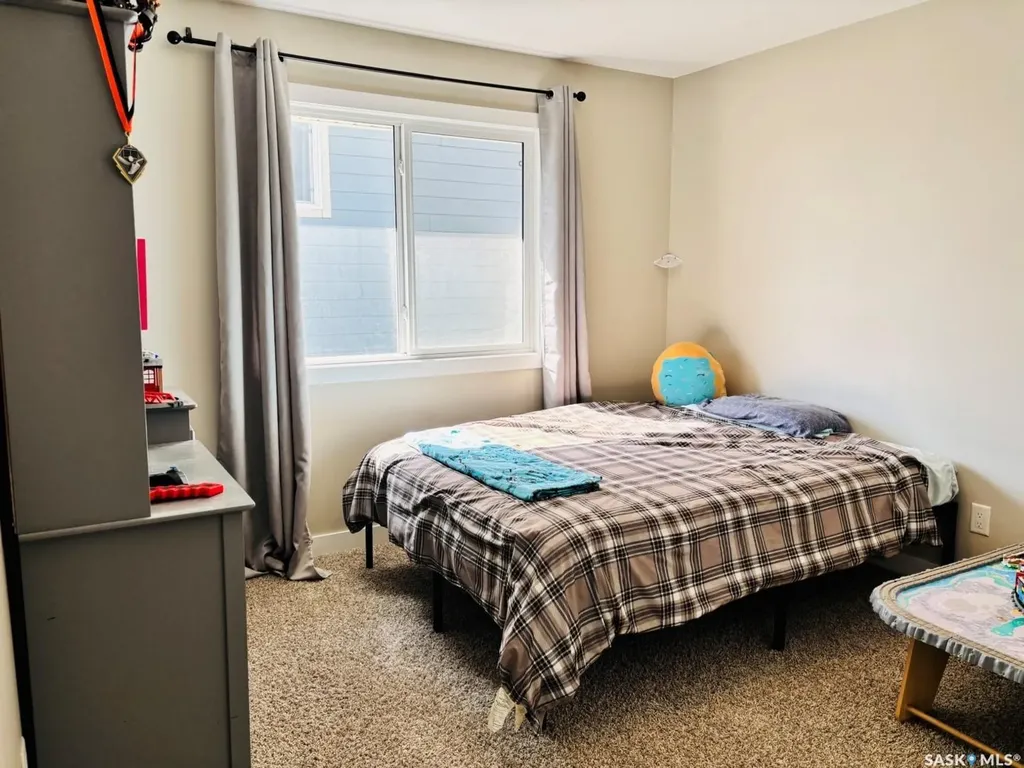 255 Eaton Crescent Saskatoon SK S7V 0H4