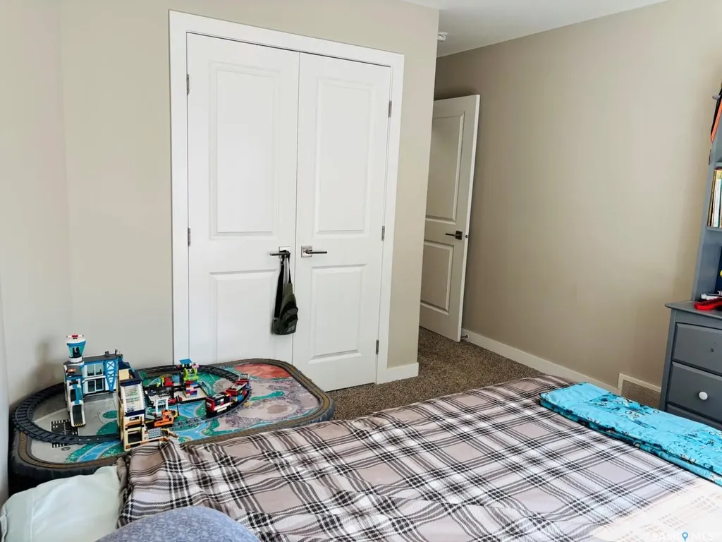 255 Eaton Crescent Saskatoon SK S7V 0H4