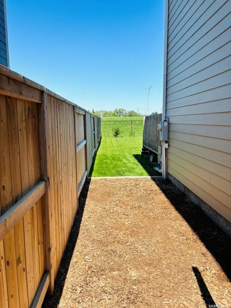 255 Eaton Crescent Saskatoon SK S7V 0H4
