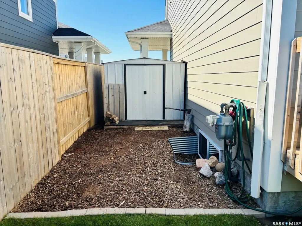 255 Eaton Crescent Saskatoon SK S7V 0H4