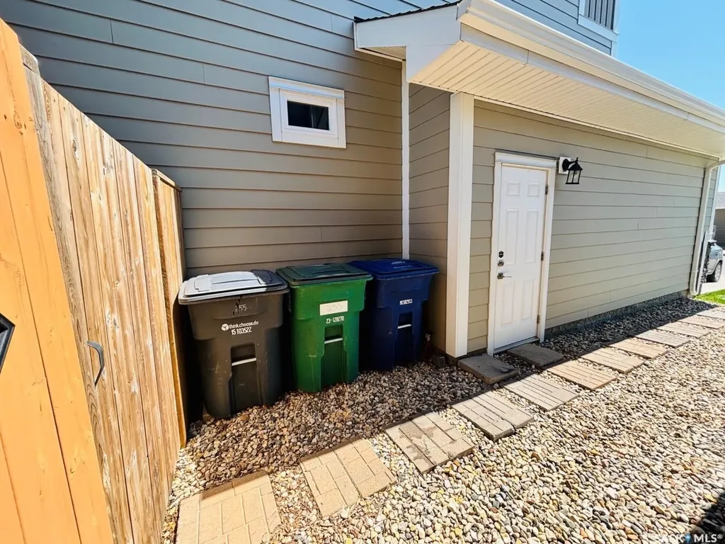 255 Eaton Crescent Saskatoon SK S7V 0H4