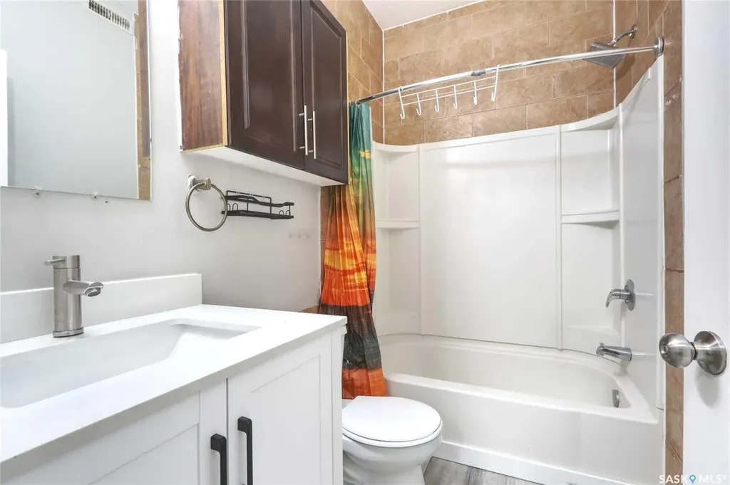 741 Garnet Street Regina SK S4T 2X2