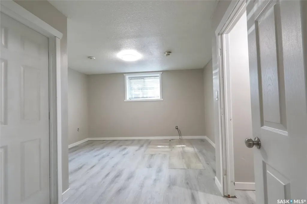 741 Garnet Street Regina SK S4T 2X2