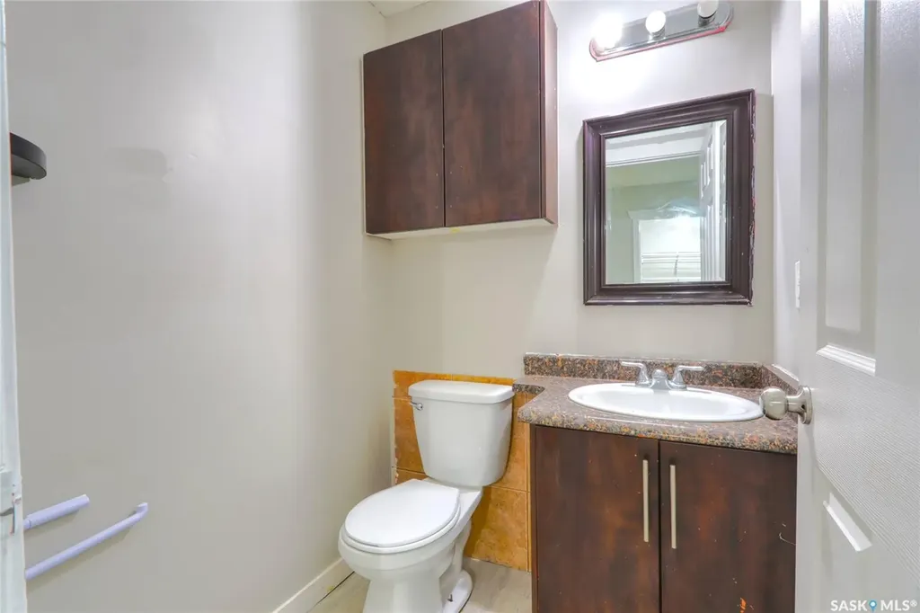 741 Garnet Street Regina SK S4T 2X2