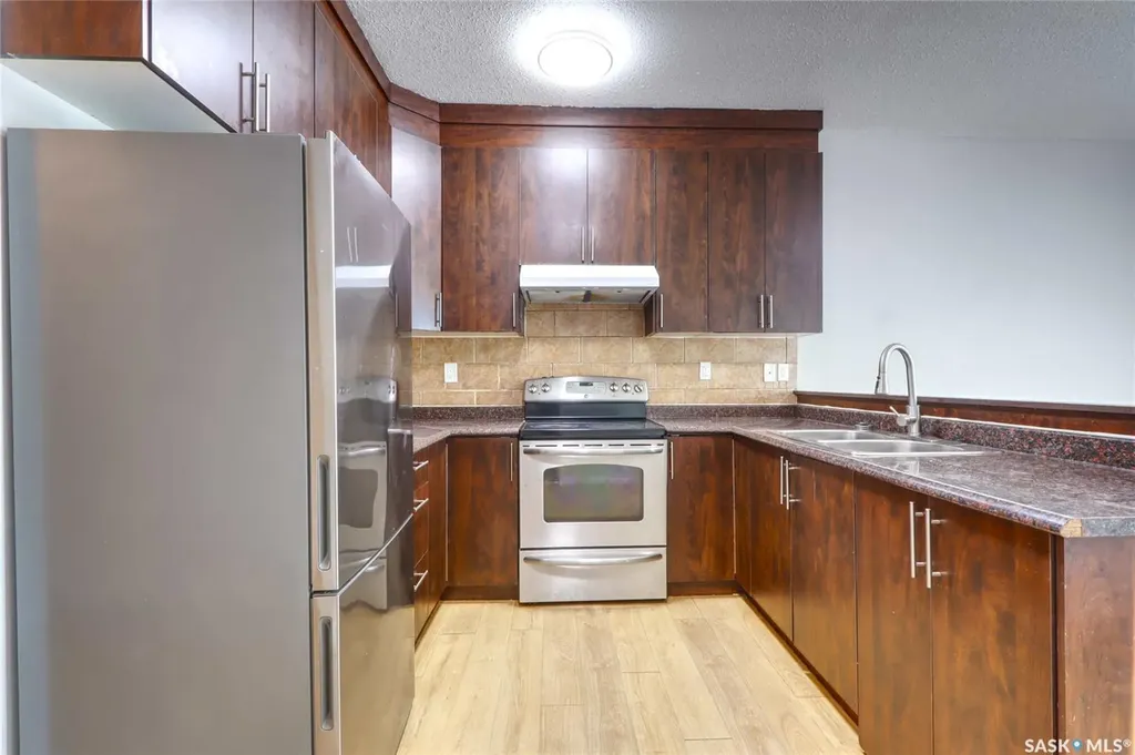 741 Garnet Street Regina SK S4T 2X2