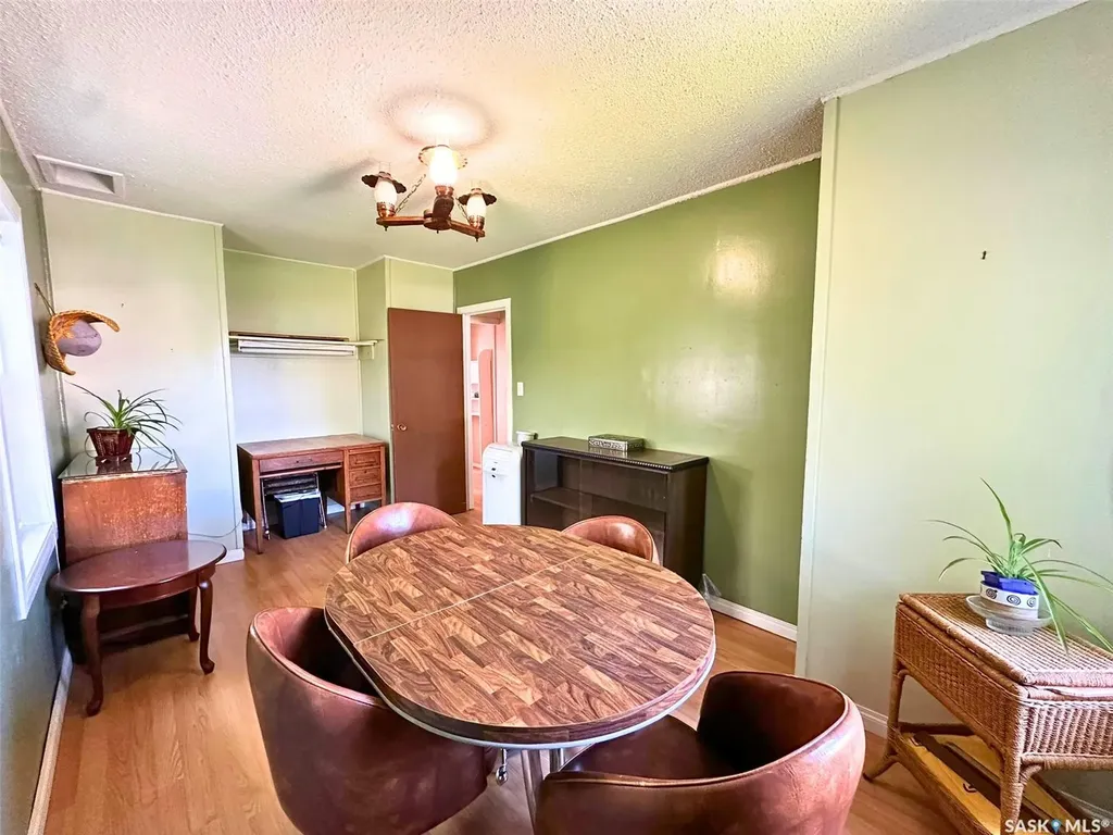 249 6th Street E Prince Albert SK S6V 0M9