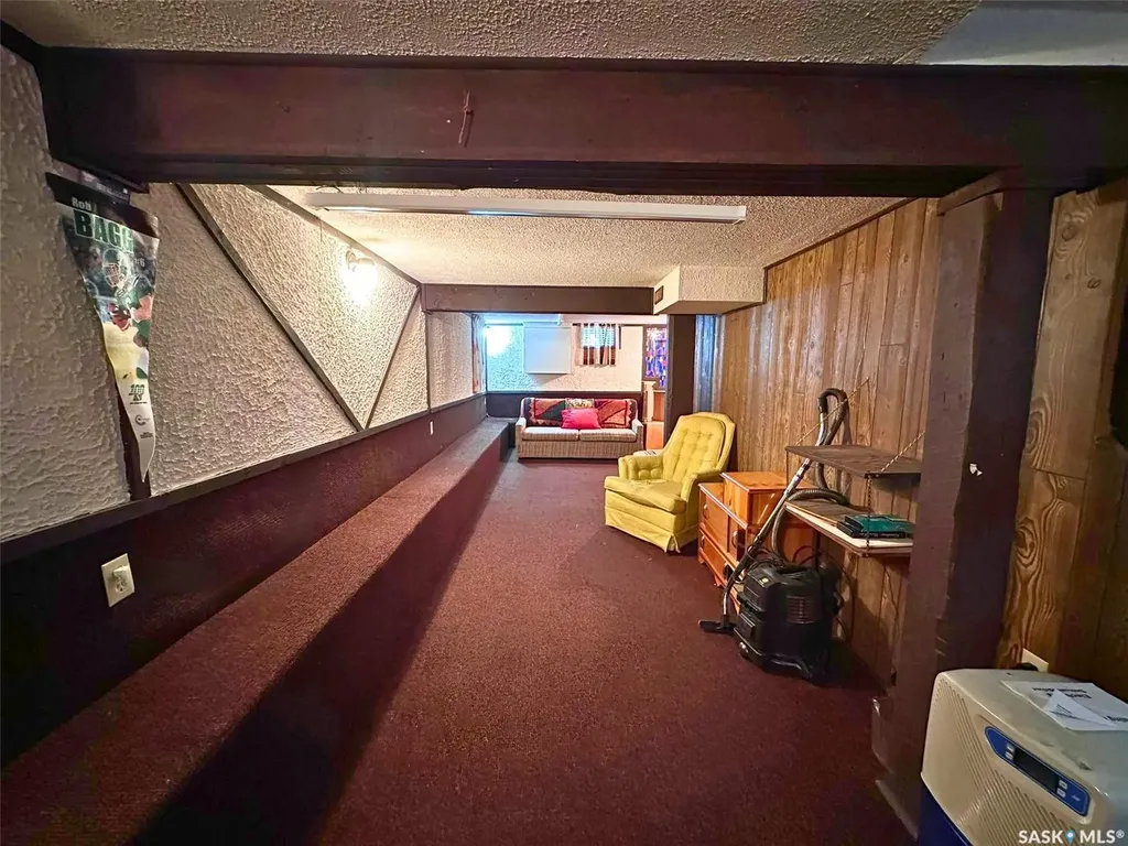 249 6th Street E Prince Albert SK S6V 0M9