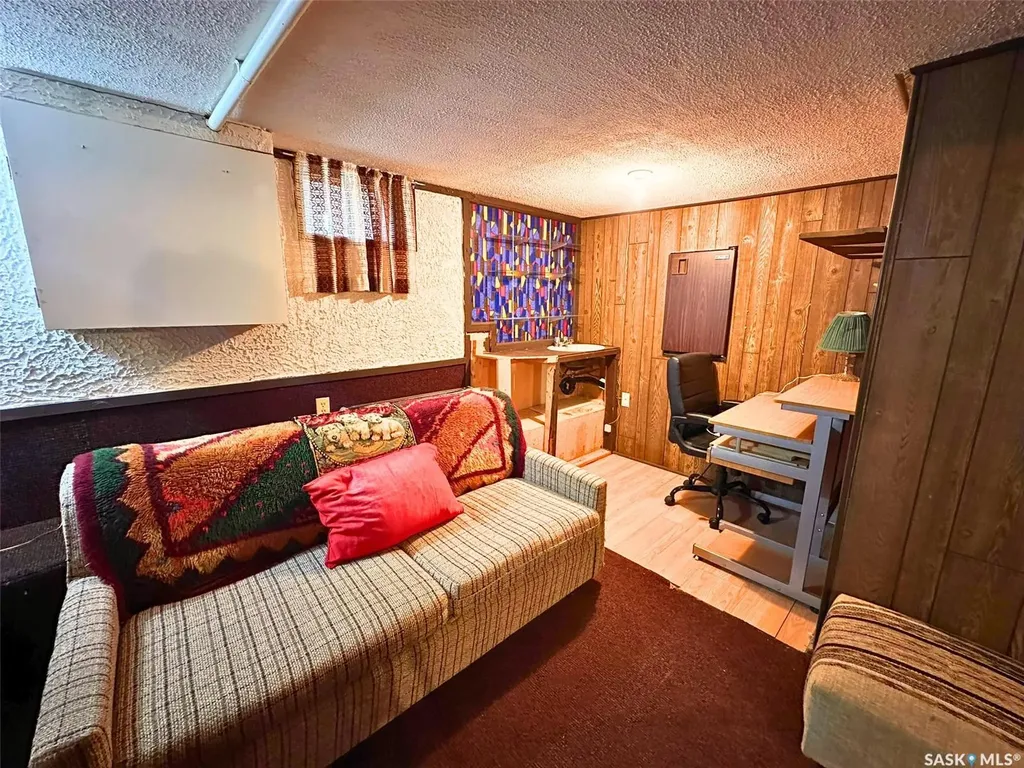 249 6th Street E Prince Albert SK S6V 0M9
