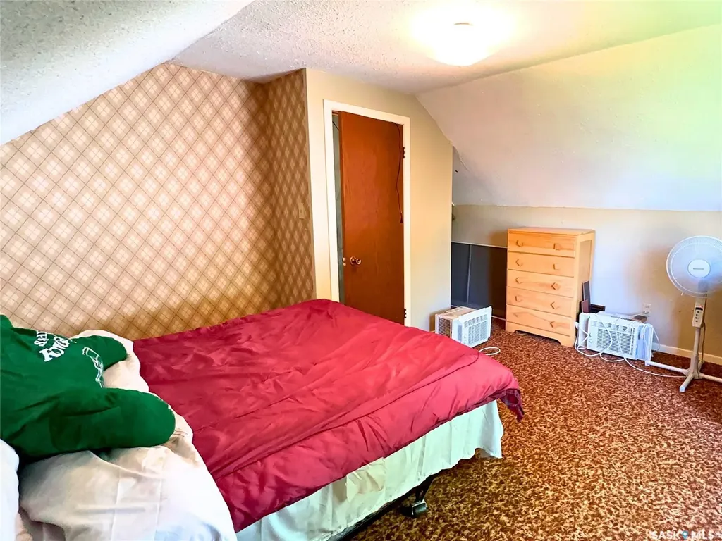 249 6th Street E Prince Albert SK S6V 0M9