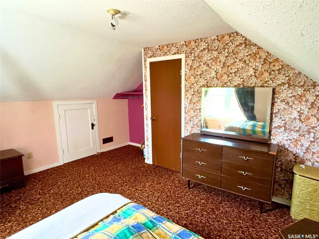249 6th Street E Prince Albert SK S6V 0M9