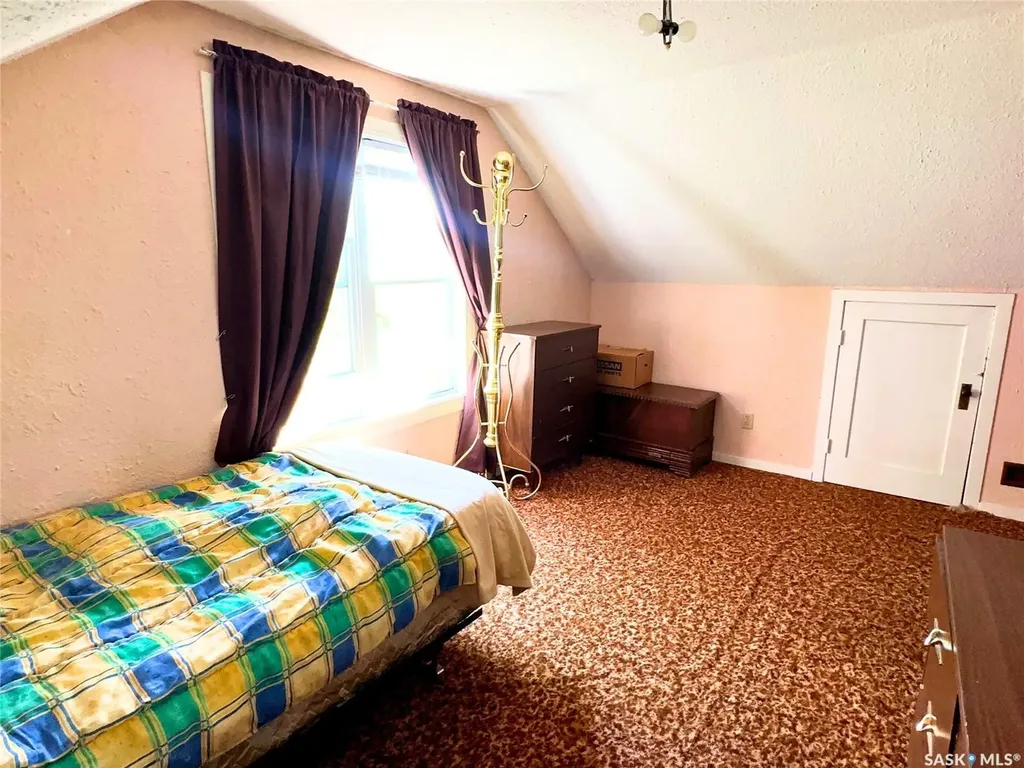 249 6th Street E Prince Albert SK S6V 0M9
