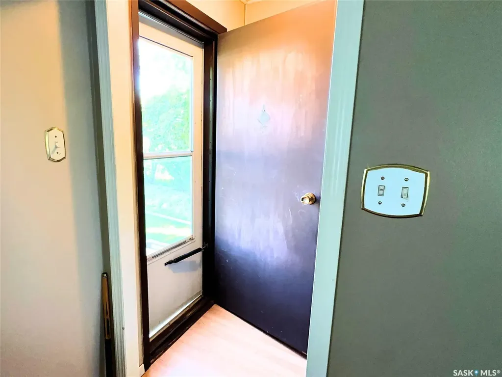 249 6th Street E Prince Albert SK S6V 0M9
