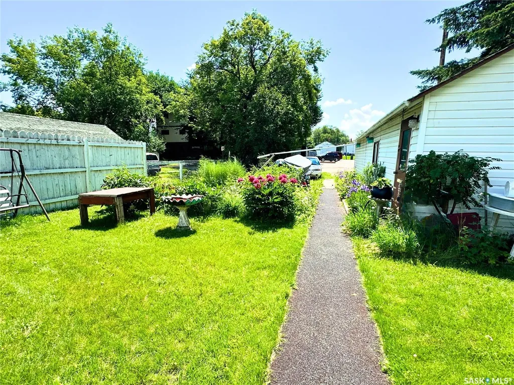 249 6th Street E Prince Albert SK S6V 0M9