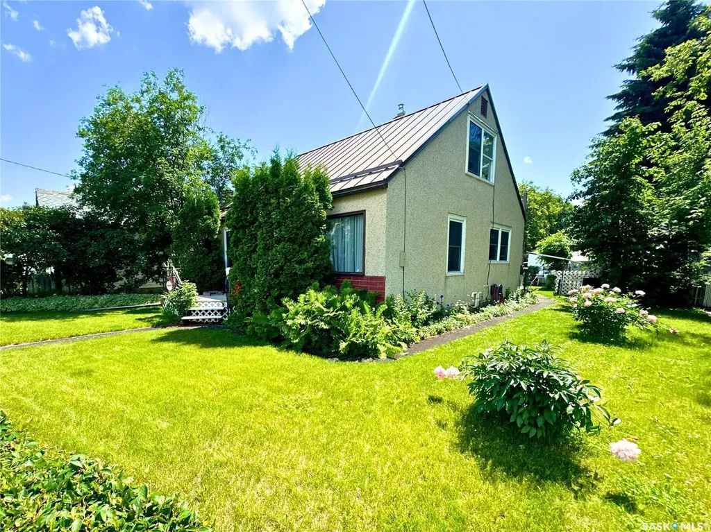 249 6th Street E Prince Albert SK S6V 0M9