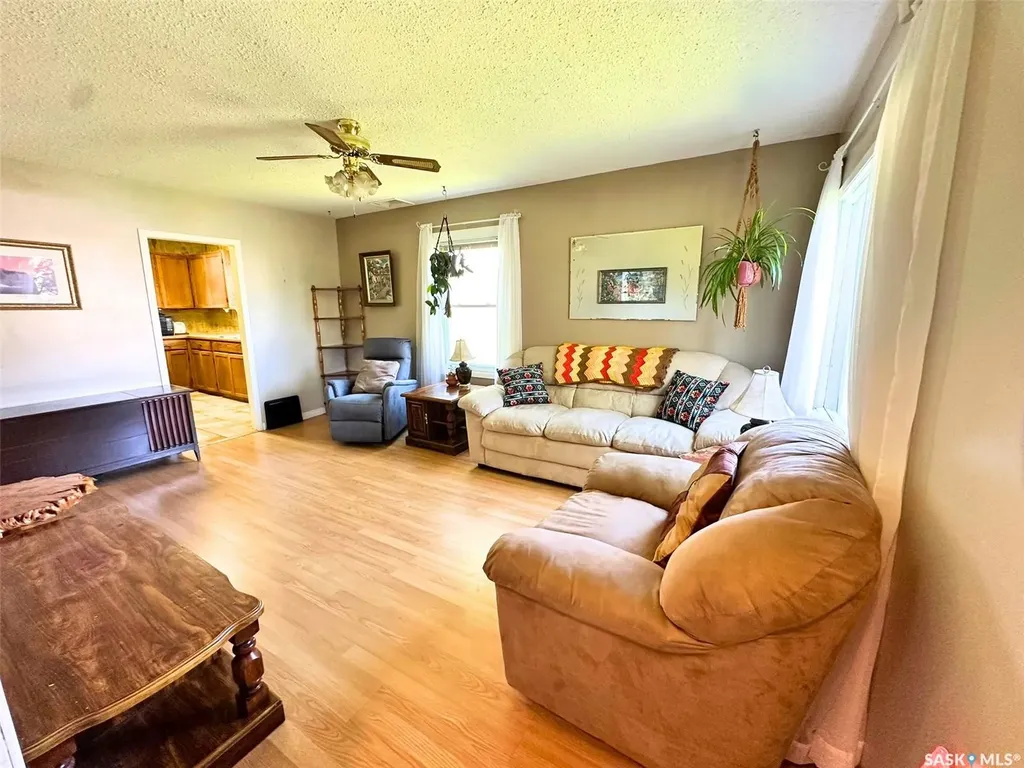 249 6th Street E Prince Albert SK S6V 0M9