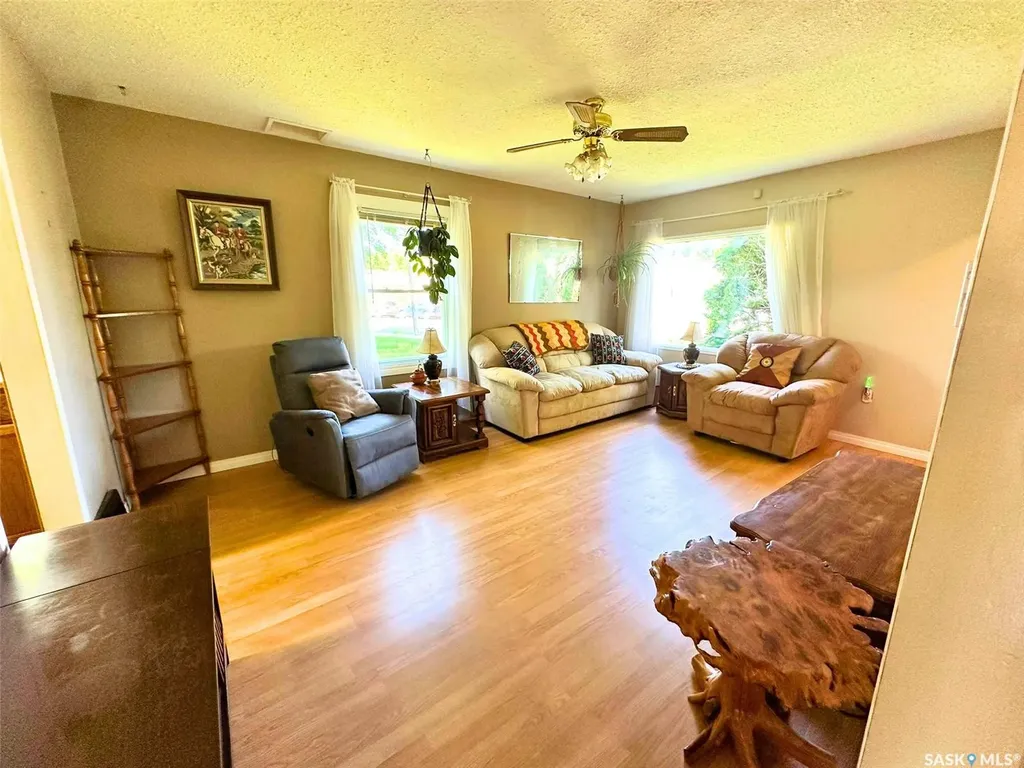 249 6th Street E Prince Albert SK S6V 0M9
