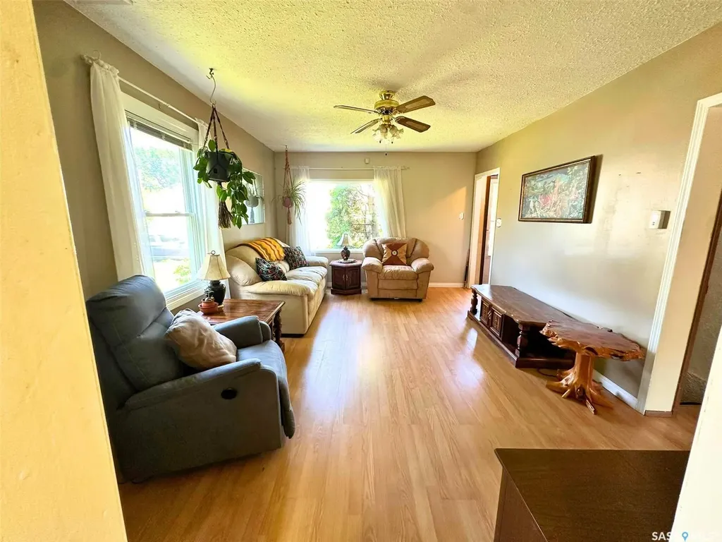 249 6th Street E Prince Albert SK S6V 0M9
