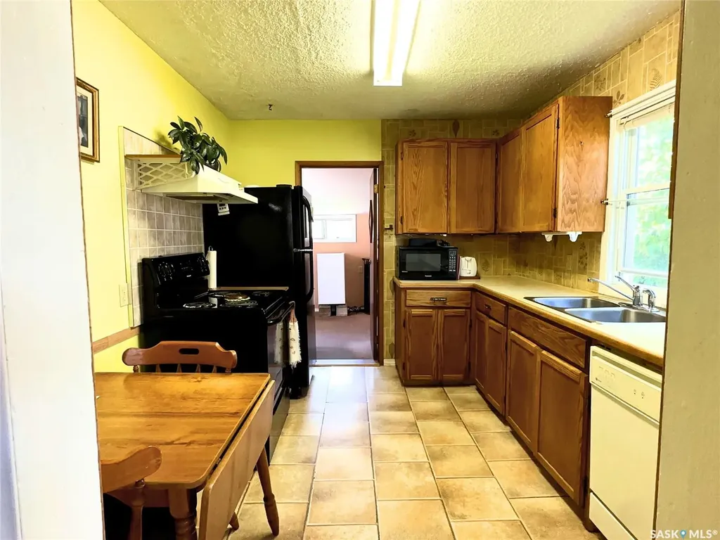249 6th Street E Prince Albert SK S6V 0M9
