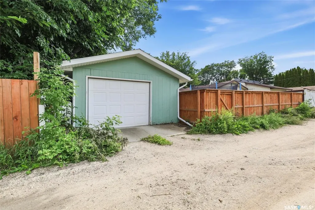 80 Cameron Crescent Regina SK S4S 2X2