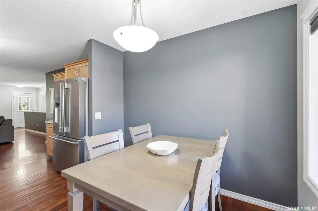 217 Isabella Street E Saskatoon SK S7J 0B2
