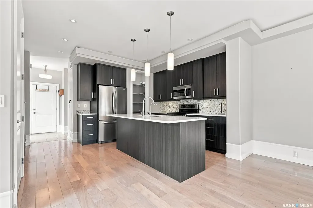 1623 Broadway Avenue Saskatoon SK S7H 2B2