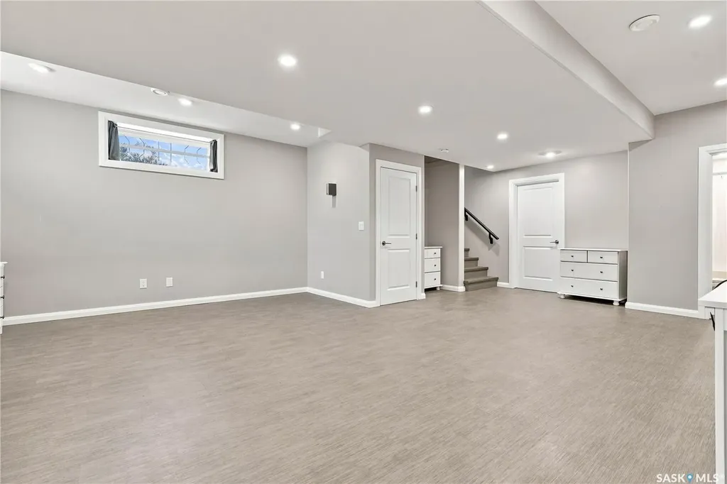 1623 Broadway Avenue Saskatoon SK S7H 2B2