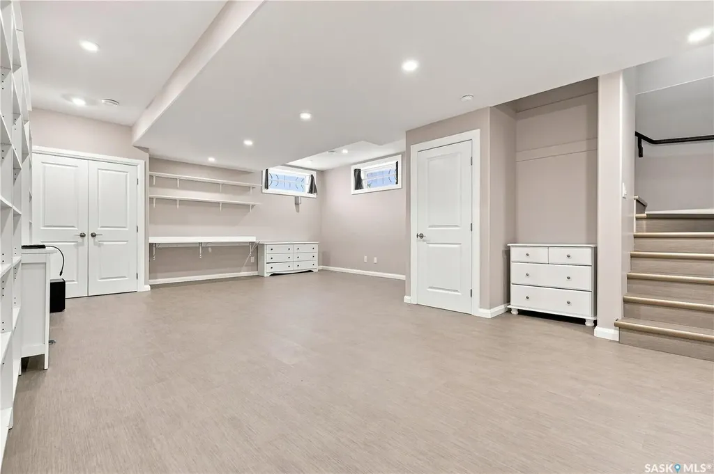1623 Broadway Avenue Saskatoon SK S7H 2B2