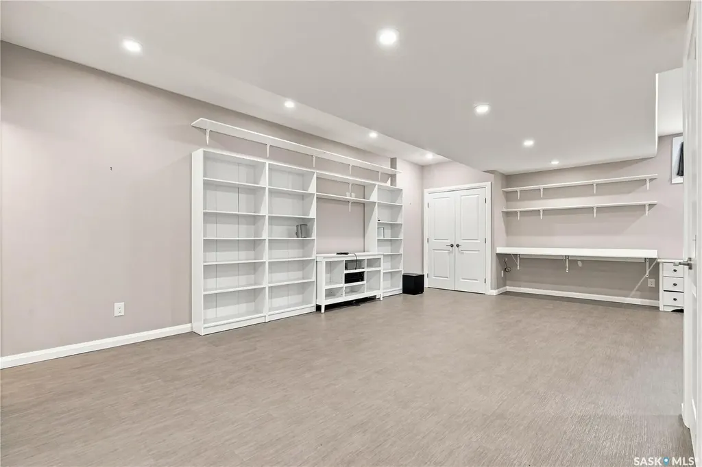 1623 Broadway Avenue Saskatoon SK S7H 2B2