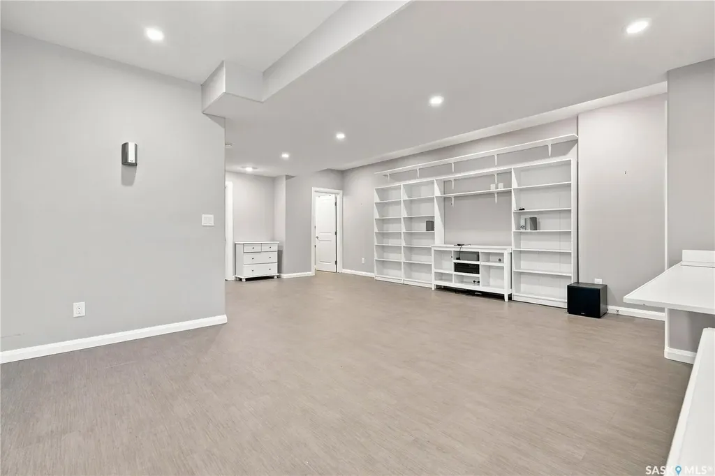 1623 Broadway Avenue Saskatoon SK S7H 2B2
