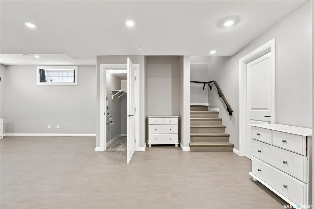 1623 Broadway Avenue Saskatoon SK S7H 2B2