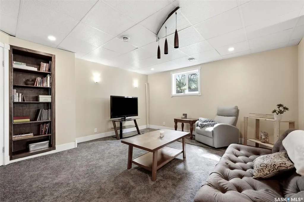 408 Mullin Avenue E Regina SK S4N 1C7