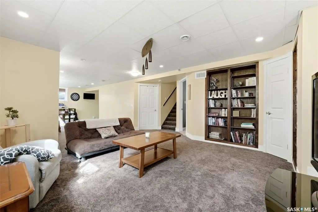 408 Mullin Avenue E Regina SK S4N 1C7